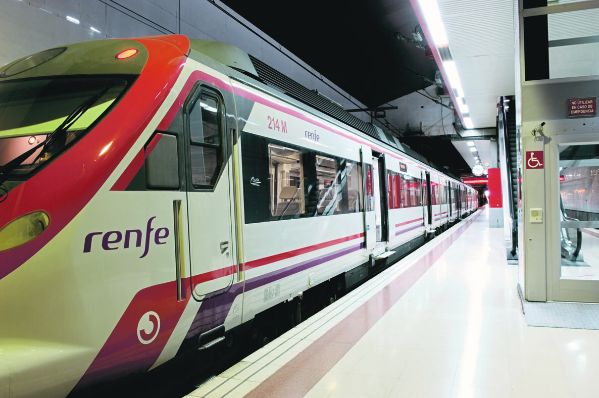 ínea C1/Renfe Cercanías Málaga. Fuengirola/Costa del Sol Occidental. Provincia de Málaga.